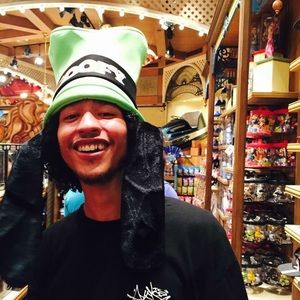 Meet your Posher, Gilbert